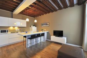 Garden Apartment *